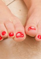 ATK Natural & Hairy: Alicia Silver (Hairy MILF Alicia pees in the sink)