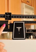 ATK Exotics: Cassie Cruz (Cassie Cruz gets measured and weighed and spooned)