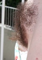 ATK Natural & Hairy: Emma Evins (Emma gapes her furry box)