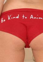 ATK Archives: Georgia Jones (Georgia Jones spreads her pussy.)