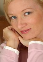 ATK Archives: Heidi Hanson (Heidi Hanson spreads her pussy.)