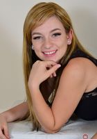 ATK Galleria: Lila Lavay (Lila shows off her bang holes.)