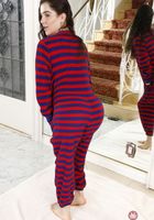 ATK Natural & Hairy: Kasey Warner (Kasey Warner in hairy fun)