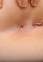 ATK Galleria: Kasey Warner (Kasey spreads those legs)