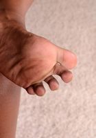 ATK Exotics: London Blaq (London Blaq opens her juicy pink pussy)