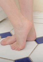 ATK Archives: Lynn Pleasant (Lynn Pleasant spreads her pussy.)