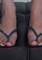 ATK Natural & Hairy: Violet Monroe (Violet spreads her toes and horny hairy hole.)