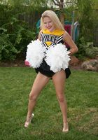 ATK Petites: Mia (Mia in nudism)