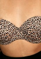 ATK Natural & Hairy: Mia (Mia spreads her exotic furry kitty)