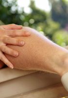 ATK Archives: Mona (Mona spreads her pussy.)