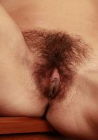 ATK Natural & Hairy: Nikki Daniels (Hairy MILF Nikki spreads her bush)