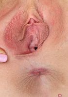 ATK Natural & Hairy: Niki Snow (Niki Snow in young and hairy)