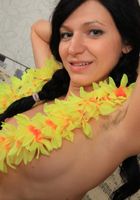 ATK Petites: Slaviana (Hairy Reana spreads her bush)