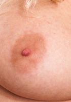 ATK Archives: Sarah (Sarah spreads her pussy)