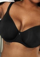 ATK Exotics: Sheryse (Ebony Sheryse spreads her pussy)