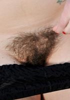 ATK Natural & Hairy: Simone Delilah (Simone Delilah in scary hairy)