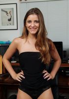 ATK Galleria: Teddi Rae (Coed babe Teddi Rae loves to show off her shaved pussy.)