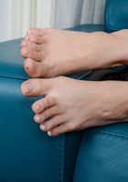 ATK Petites: Veronica Radke (Veronica teases and sucks on her toes in this foot fetish set)